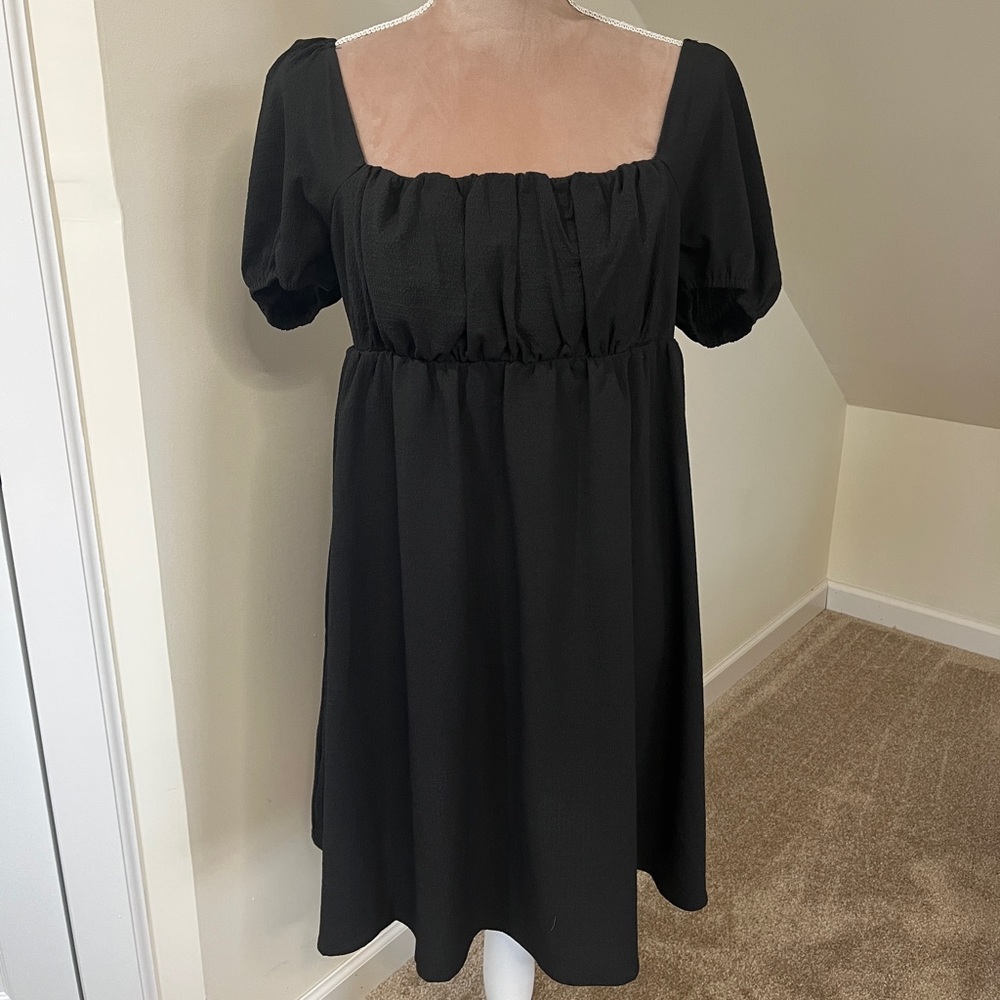 Women’s Size Large Square Neck Puff Short Sleeve Babydoll Black Flowy Boho Dress